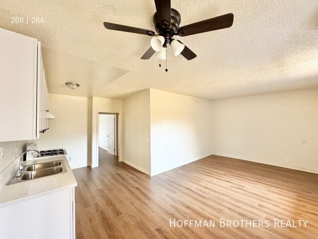 15552 Nordhoff St unit 104, Los Angeles, CA 91343 - photo 4