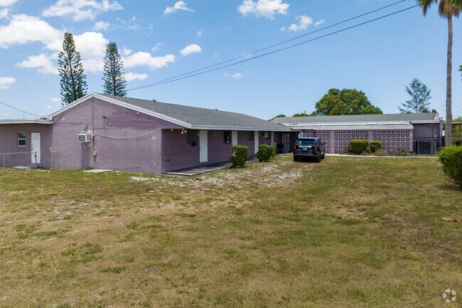 Etta Mae Anderson Private School uses the common core Curriculum.