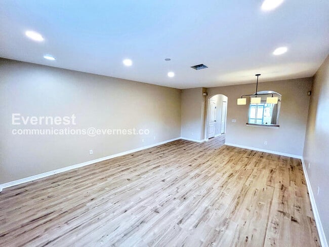 16351 Swan View Cir, Odessa, FL 33556 - photo 5