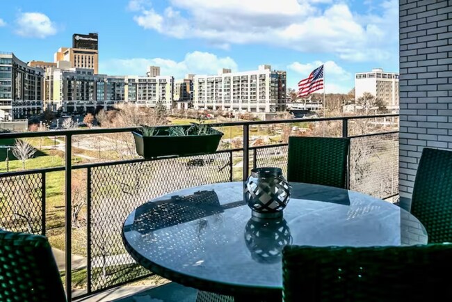 The Condos at 3000 Farnam unit Luxe Midtown Condo, Omaha, NE 68131 - photo 5