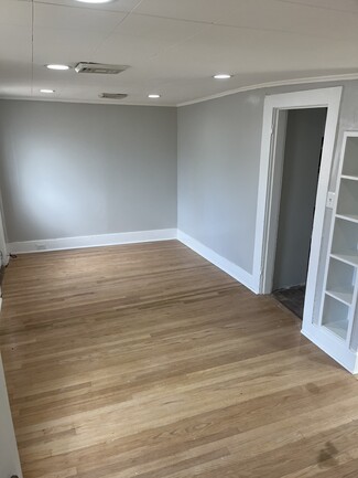 9 Moon St Unit Moon Street, Southbridge, MA 01550