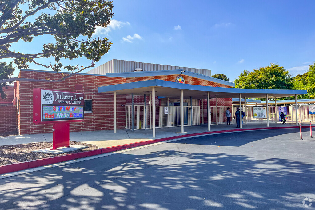 Juliette Low Elementary School is a West Anaheim school.