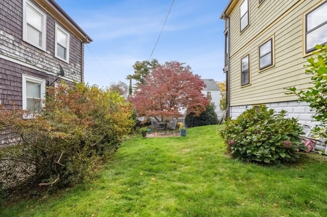 14 Hurlcroft Ave, Dorchester Center, MA 02124 - photo 2