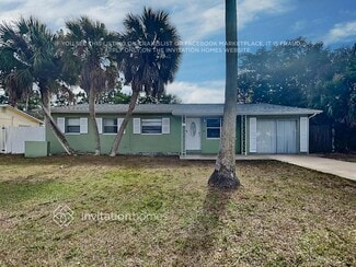 8380 Jacaranda Ave, Seminole, FL 33777
