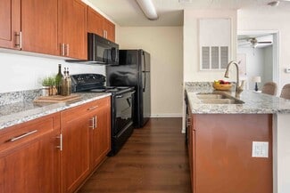 511 Cobblestone Dr, Wilmington, NC 28405