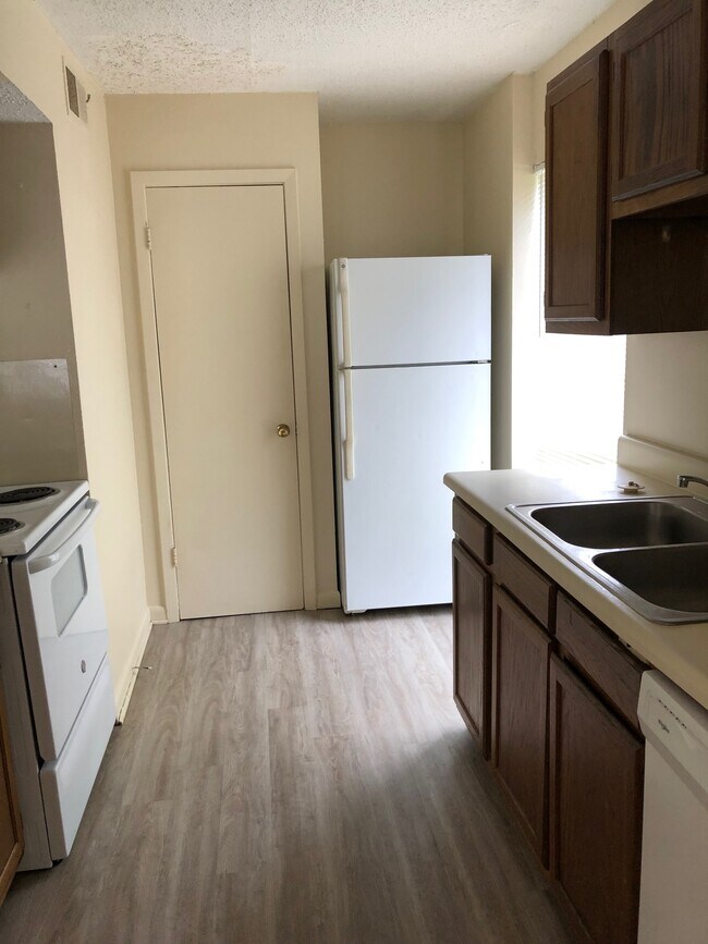 4623 Alvin Dark Ave unit 2, Baton Rouge, LA 70820 - photo 3