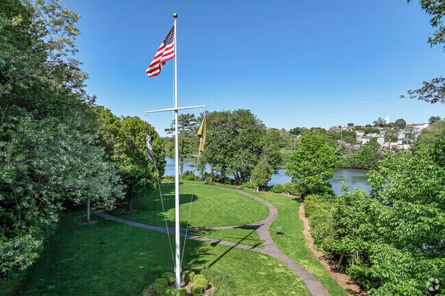 Liberty Park is a waterfront 2 acre park located on Lake Street on the White Plains Harrison border.