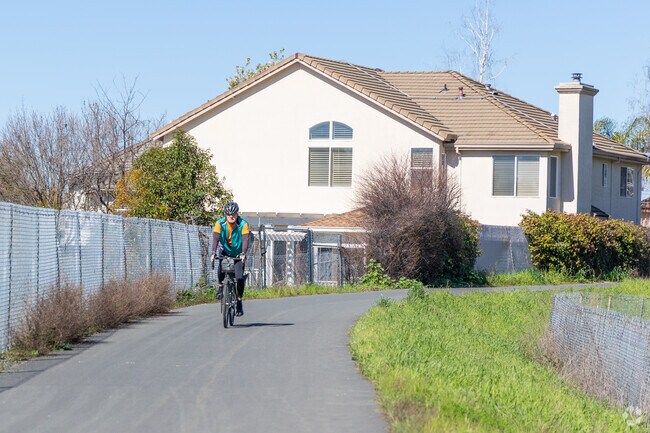 Woodlands has some parts of the Ygnacio Canal Trail running parallel and bikers love it.