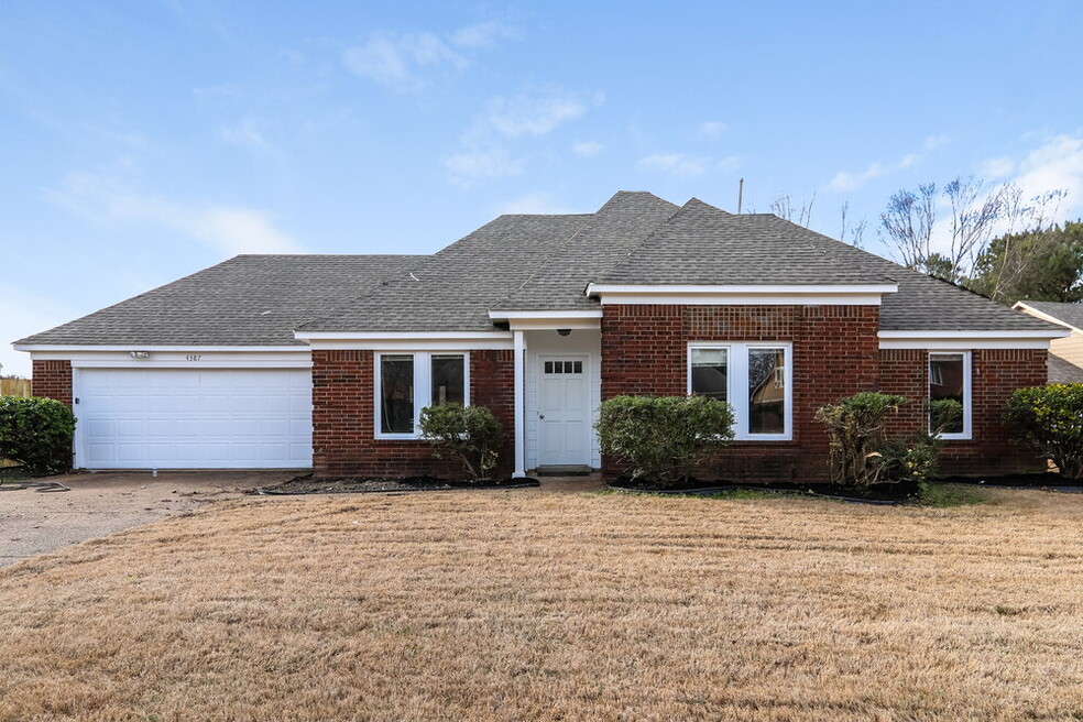 4387 Cross Creek Cove, Memphis, TN 38125 - photo 1