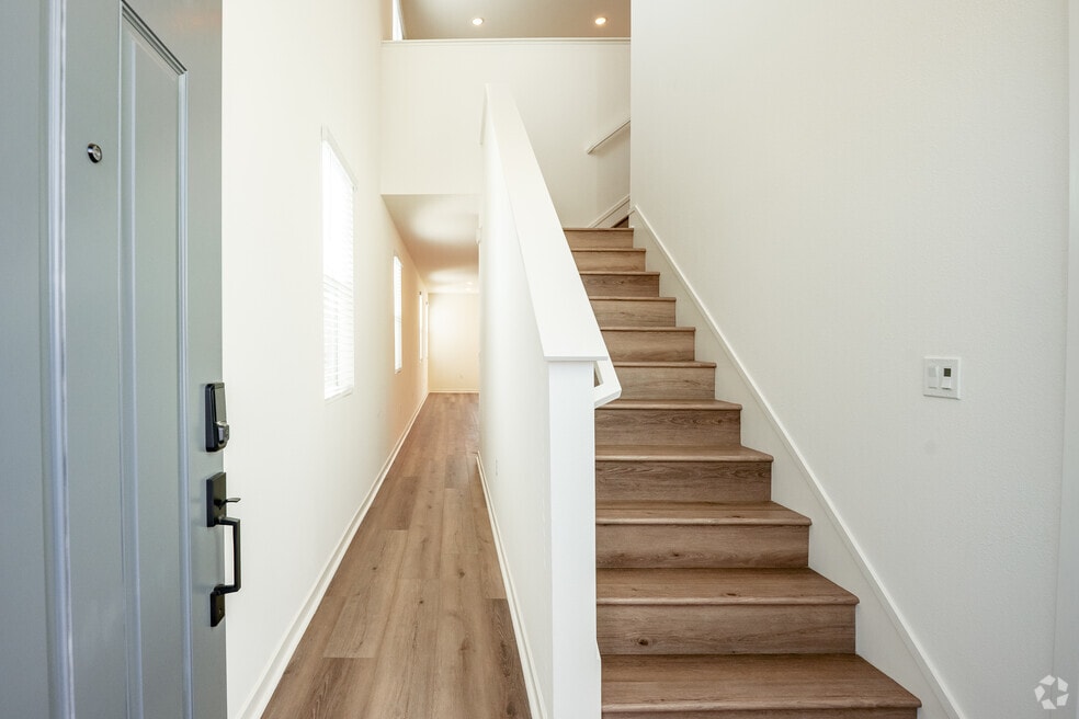 7823 Sorensen Ave unit 36693593, Whittier, CA 90606 - photo 3