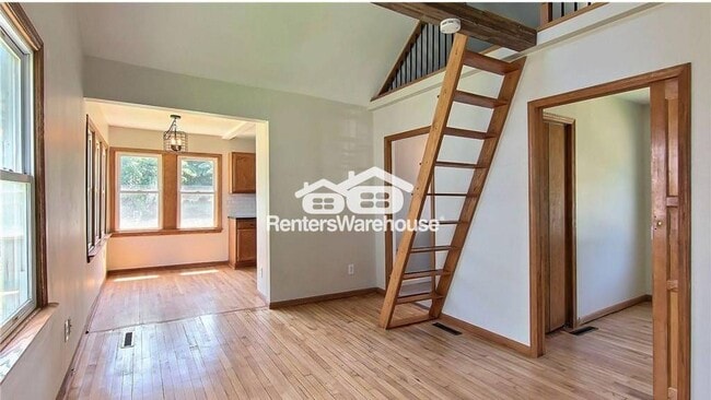 861 N Algonquin Ave, Saint Paul, MN 55119 - photo 3