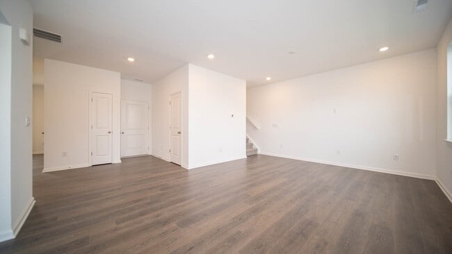 6114 Cascades Dr, Whitestown, IN 46075 - photo 7