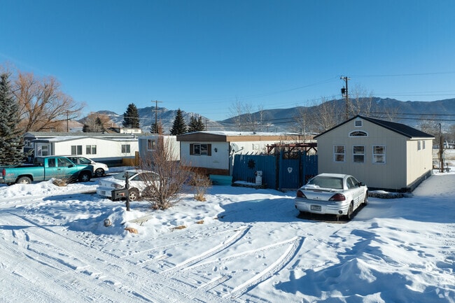 Neat manufactured homes create a uniform look in Williamsburg.