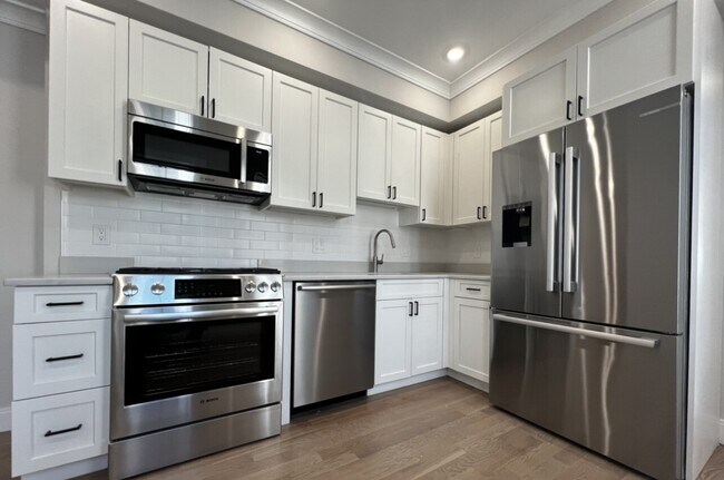 47 Englewood Ave unit 1, Boston, MA 02135 - photo 2