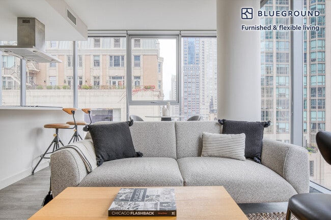 8 E Huron St unit FL10-ID124, Chicago, IL 60611 - photo 2