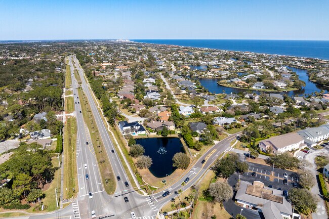 Ponte Vedra Beach offer's a convenient commute to Jacksonville.