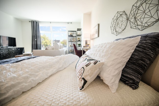 The George Besaw, Portland, OR 97210 - photo 5