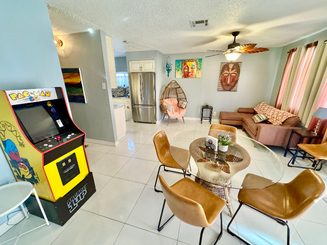 5333 Longridge Ave unit 3-3 bedroom, Las Vegas, NV 89146 - photo 5