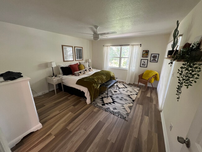 9485 Hamlin Blvd, Seminole, FL 33776 - photo 3