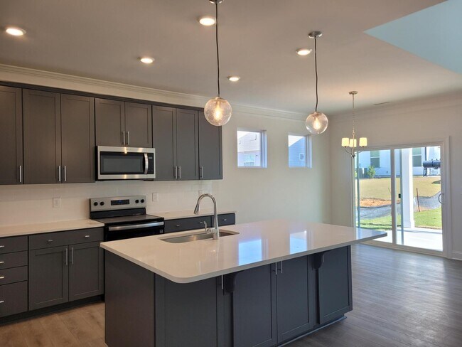 3710 Vector Dr, Wilson, NC 27896 - photo 4