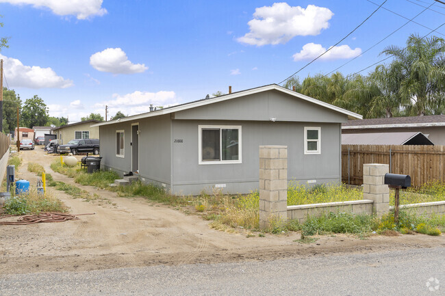 Experience the Peaceful Living in Mountain Glenact Homes.
