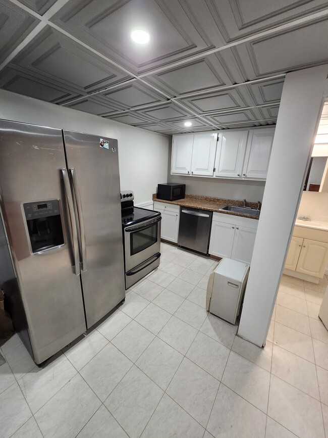 44 Nashua St unit 1, Clinton, MA 01510 - photo 4