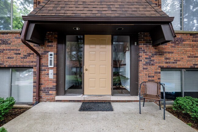 Maplecrest Apartments - Birmingham Apartments, Birmingham, MI 48009 - photo 5