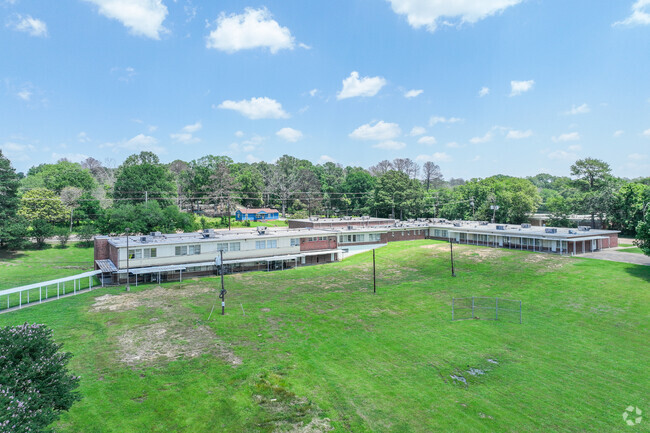 Key Elementary School is a public in South Jackson.