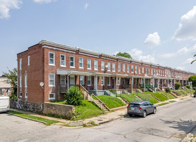 Most homes in Four by Four have red brick facades.