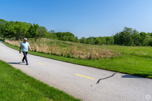 Weigand Riverfront Park has great paved trails.