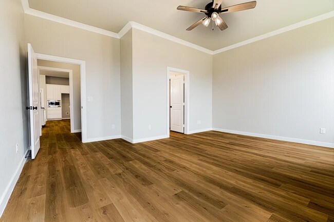 1206 E 30th St, Wolfforth, TX 79382 - photo 4