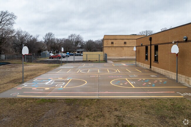 Jefferson Elementary School also has an outdoor basketball court.