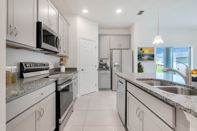 3477 Salvia Ct, Tavares, FL 32778 - photo 2