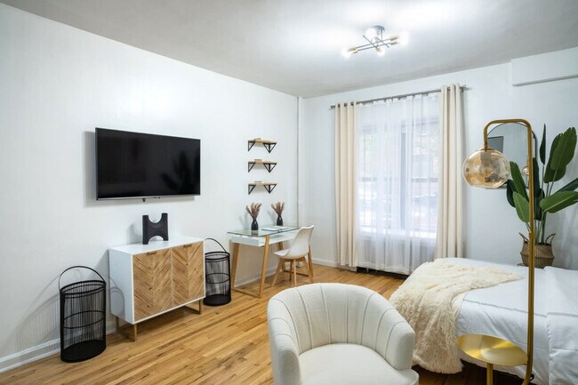 317 W 74th St unit ID1021983P, New York, NY 10023 - photo 5