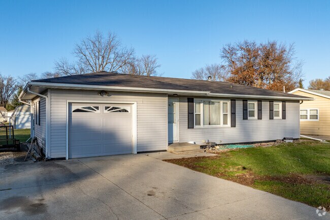 Most homes in Washburn were built in the mid-twentieth century.