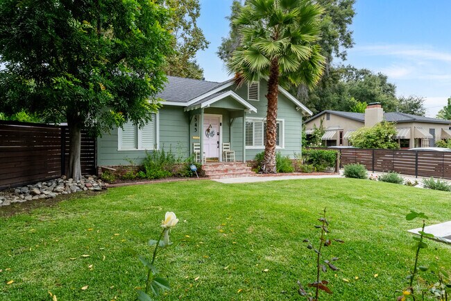 Sale prices for Lamanda Park’s single-family homes typically hover from the $900K to 1 Million.