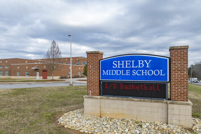 Shelby Middle School campus sign.