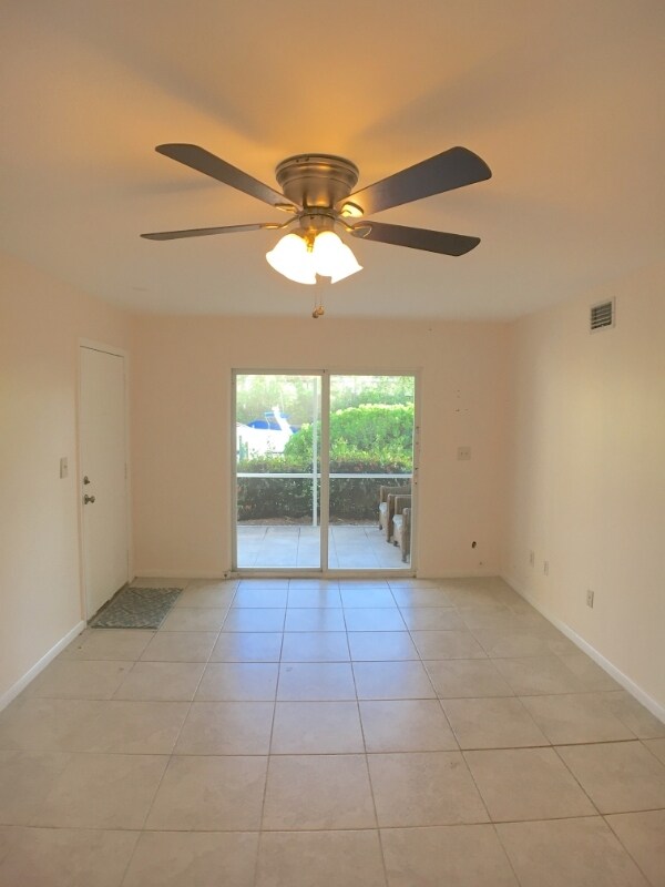 1525 Curlew Ave unit 1, Naples, FL 34102 - photo 3