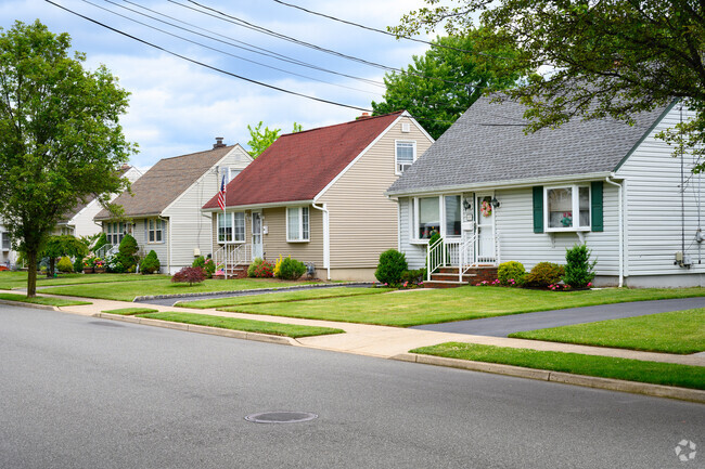 Cape Cod homes, with and without dormer windows, line most of the streets of Maple Valley.