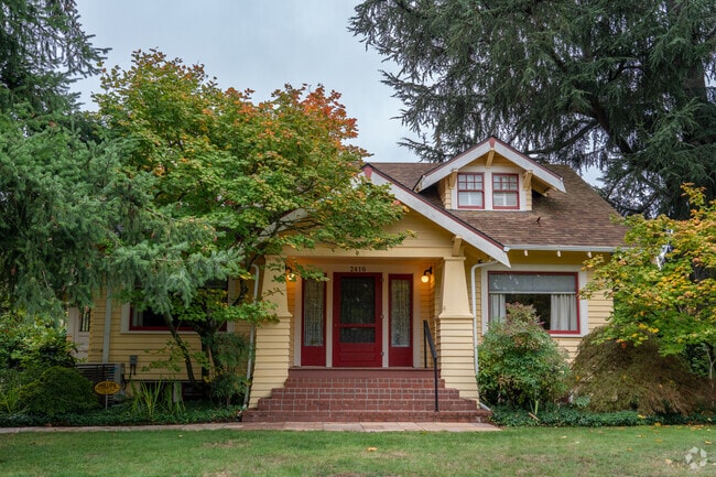Greenery surround the bustling neighborhood of Alameda.