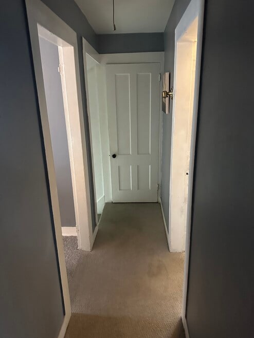 58 Tolland St unit B, East Hartford, CT 06108 - photo 1