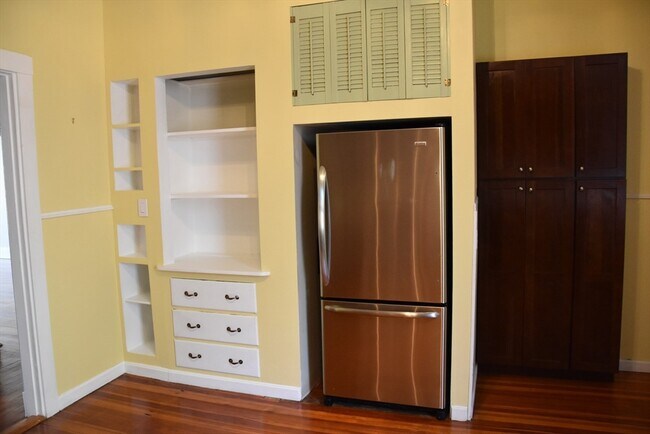 134 Fuller St unit 3, Brookline, MA 02446 - photo 4