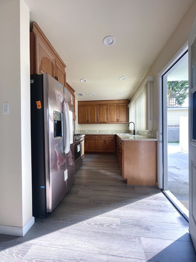 7949 Clearfield Ave, Panorama City, CA 91402 - photo 6