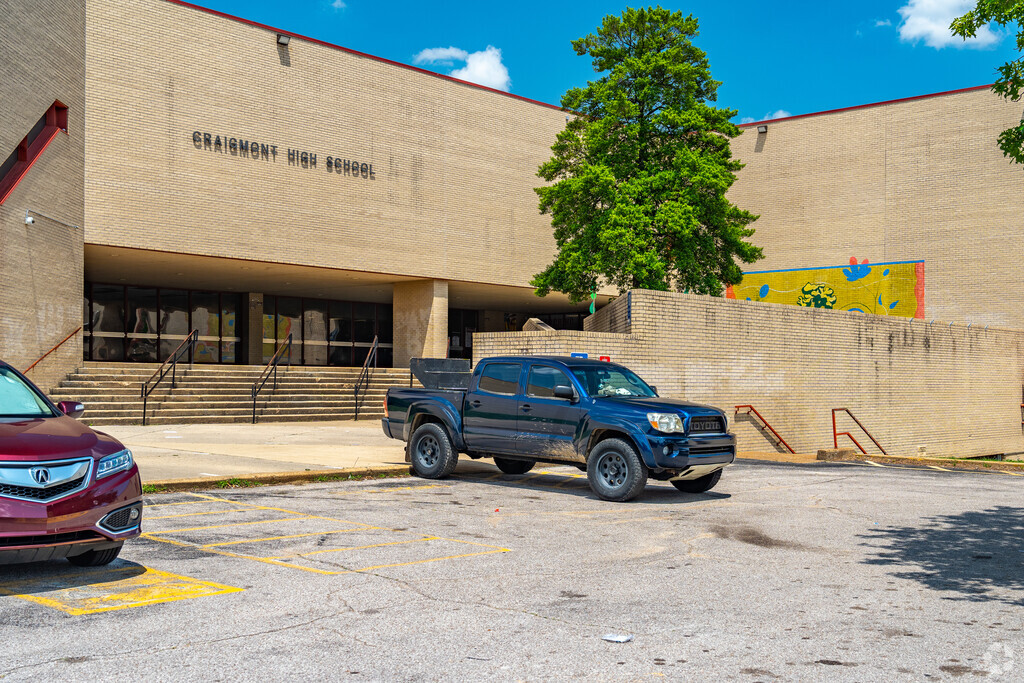 Entrance to Craigmont High School.