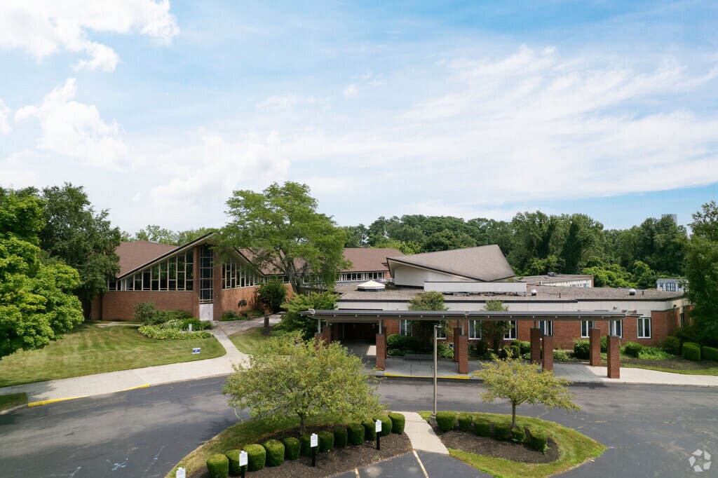 Bet Shraga Hebrew Academy is a private school serving the Jewish community of Albany.