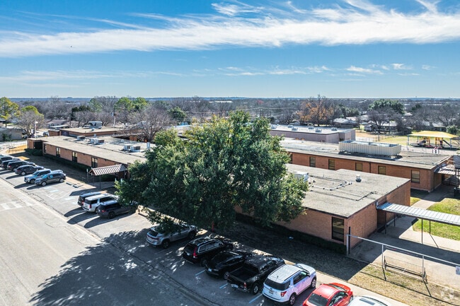 Bishop Elementary School is a part of Everman ISD.