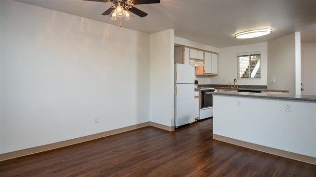 Main Street Village, Tigard, OR 97223 - photo 3