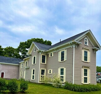 61 Talbot Ave Unit 2nd floor, Rockland, ME 04841