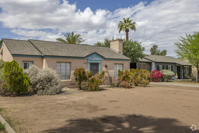 While some ranch homes in North Encanto have been renovated, there are still quite a few homes that are in original condition.