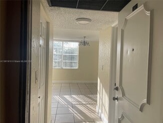 9495 Evergreen Place Unit 207, Davie, FL 33324